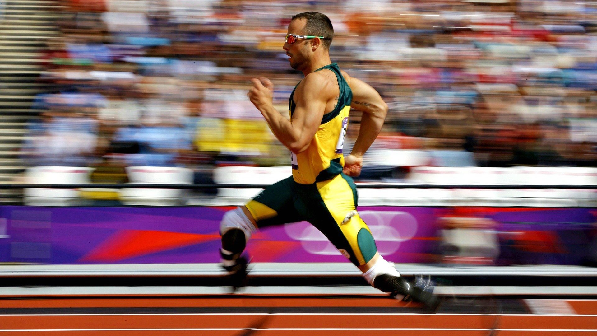 _未来运动装备发布：科技创新引领潮流_，未来科技运动鞋